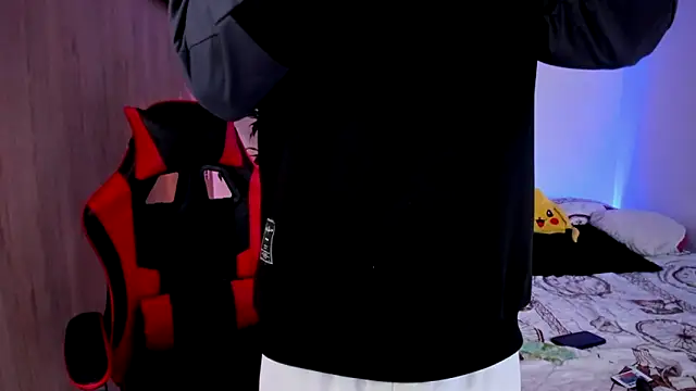 aldrinwhite online show from March 2026 06:00:01 PM