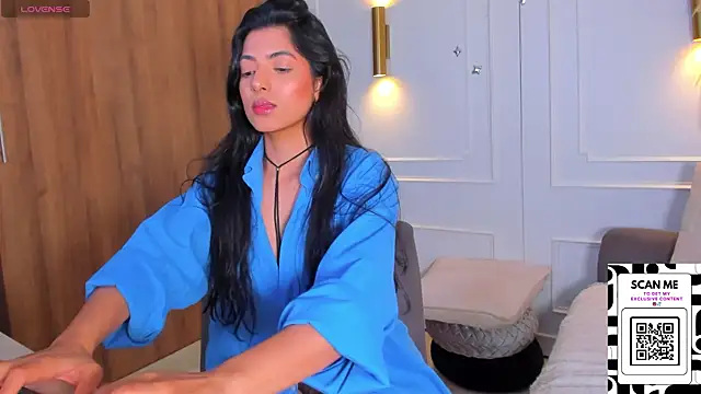 Chrishell  online show from February 2025 11:35:01 PM