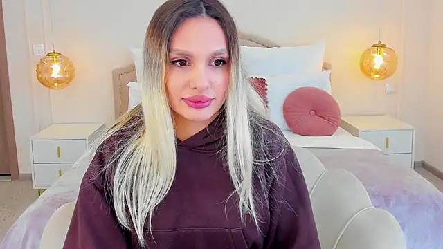 Snapshot of MissLoou chatting on February 2026 06:11:02 AM MissLoou online show from February 2026 06:11:02 AM