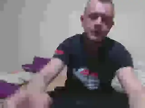 Snapshot of badyjesus chatting on February 2026 10:44:01 PM badyjesus online show from February 2026 10:44:01 PM