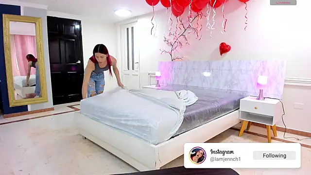 charolbruce 1 online show from May 2026 11:50:01 AM