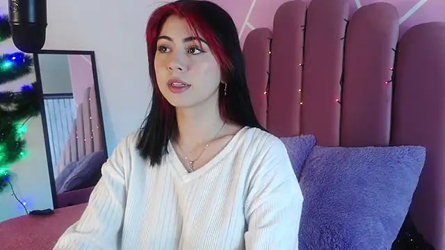 Zoe Benson online show from December 2024 12:45:02 PM