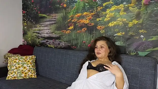 MadameDeFeu online show from October 2025 10:57:02 AM