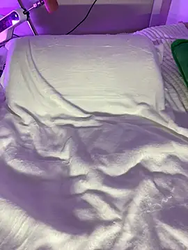 Snapshot of Belochka_a chatting on January 2025 12:20:02 AM Belochka a online show from January 2025 12:20:02 AM