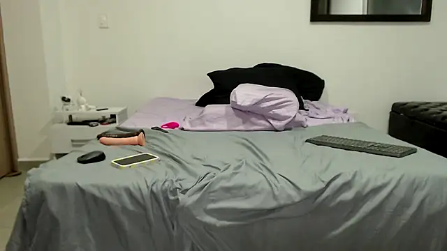 Snapshot of AnnieRoss69 chatting on December 2024 12:34:02 AM AnnieRoss69 online show from December 2024 12:34:02 AM