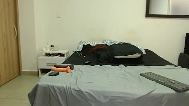 Snapshot of AnnieRoss69 chatting on September 2025 08:47:02 PM AnnieRoss69 online show from September 2025 08:47:02 PM