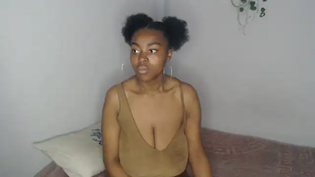 Snapshot of lyssyhorny chatting on November 2025 04:01:02 PM lyssyhorny online show from November 2025 04:01:02 PM