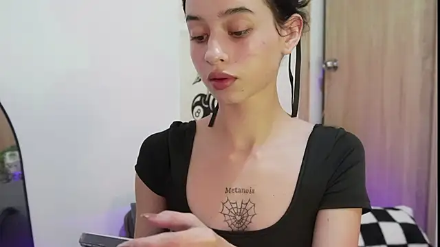 Snapshot of salome-brown chatting on November 2025 11:38:01 PM salome-brown online show from November 2025 11:38:01 PM