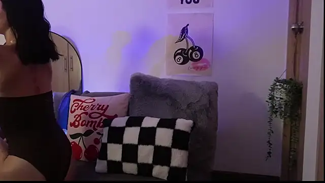 Snapshot of salome-brown chatting on December 2025 10:07:02 PM salome-brown online show from December 2025 10:07:02 PM