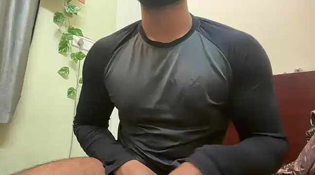 SumitPandey789 online show from February 2025 07:59:02 PM