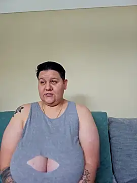 DevilDahm online show from April 2026 07:28:01 PM