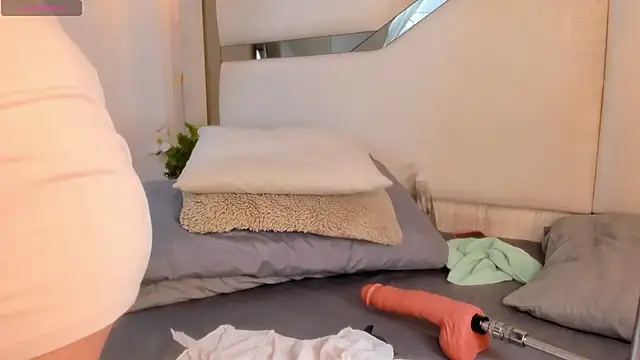 Julieta Jane online show from September 2025 10:42:01 PM