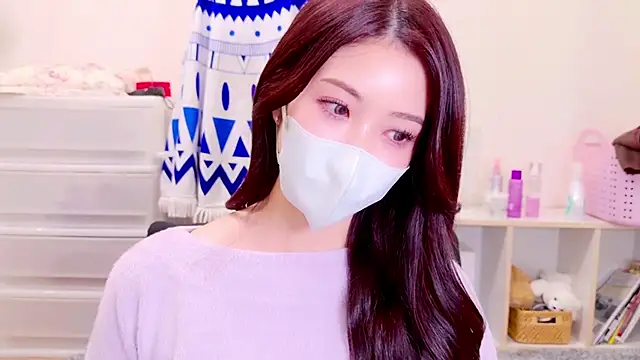 Snapshot of oxo_yuna_oxo chatting on December 2024 12:05:02 PM oxo yuna oxo online show from December 2024 12:05:02 PM