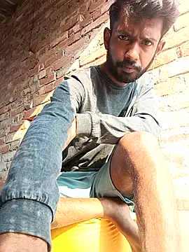 NICK IN online show from November 2025 02:43:02 AM