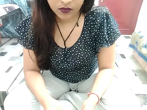 aarushi sharmaa online show from February 2025 03:01:02 AM