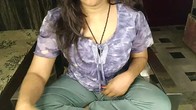 aarushi sharmaa online show from November 2025 02:55:02 PM