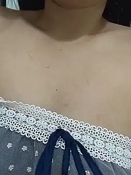 Snapshot of girldam95 chatting on December 2025 05:02:01 AM girldam95 online show from December 2025 05:02:01 AM