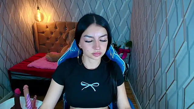 Angelchristix online show from May 2026 02:02:01 PM