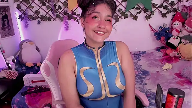 cutepie uwu  online show from December 2024 07:11:01 PM