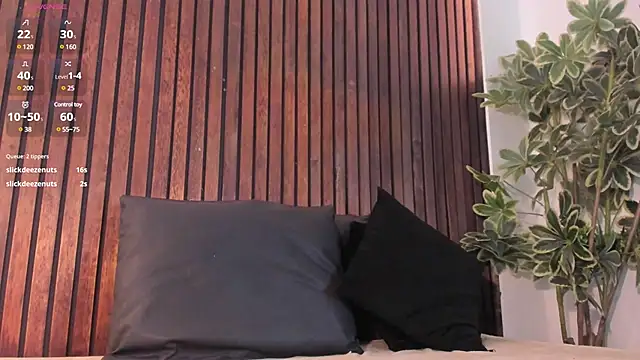 Jennmiiller  online show from January 2025 06:25:01 PM