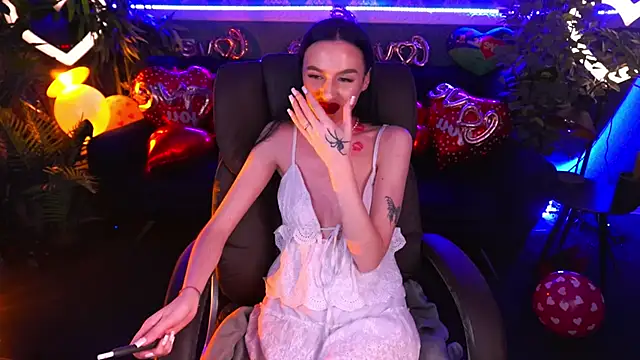 Snapshot of Snow_WhiteeeX chatting on February 2025 05:09:01 AM Snow WhiteeeX online show from February 2025 05:09:01 AM