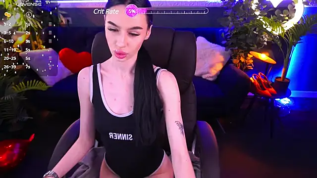 Snapshot of Snow_WhiteeeX chatting on March 2025 01:46:02 PM Snow WhiteeeX online show from March 2025 01:46:02 PM