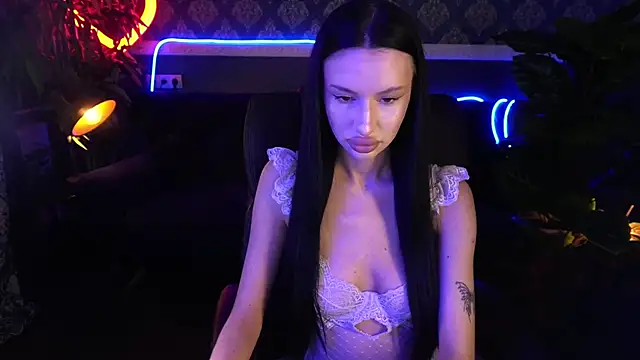 Snapshot of Snow_WhiteeeX chatting on September 2025 05:51:01 AM Snow WhiteeeX online show from September 2025 05:51:01 AM