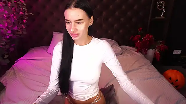 Snapshot of Snow_WhiteeeX chatting on November 2025 06:34:01 AM Snow WhiteeeX online show from November 2025 06:34:01 AM