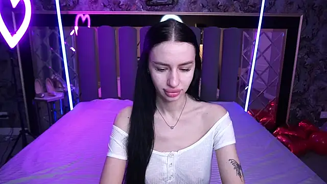 Snapshot of Snow_WhiteeeX chatting on February 2026 06:39:02 AM Snow WhiteeeX online show from February 2026 06:39:02 AM