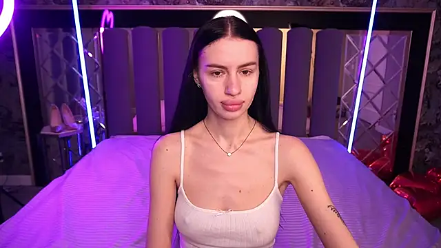 Snapshot of Snow_WhiteeeX chatting on February 2026 06:39:02 AM Snow WhiteeeX online show from February 2026 06:39:02 AM