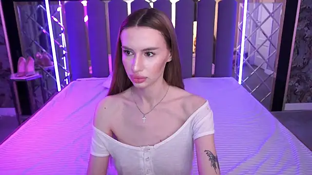 Snow WhiteeeX online show from May 2026 05:37:01 AM