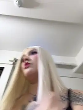 Snapshot of AHRI_LEE chatting on November 2025 03:51:02 AM AHRI LEE online show from November 2025 03:51:02 AM