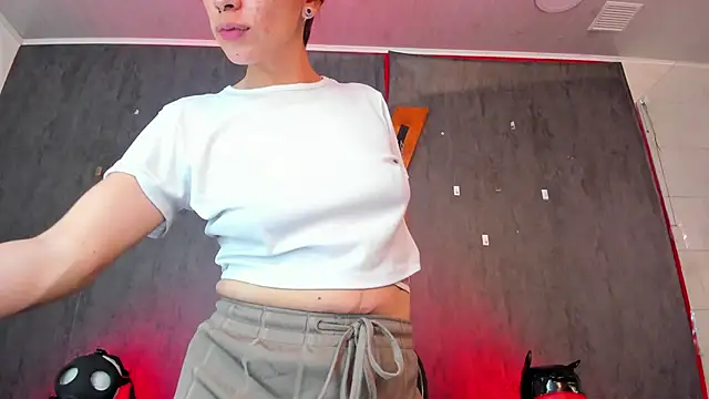 Snapshot of IvanaFetish chatting on January 2025 04:21:01 AM IvanaFetish online show from January 2025 04:21:01 AM