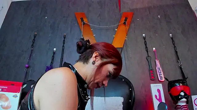 Snapshot of IvanaFetish chatting on February 2025 06:29:01 AM IvanaFetish online show from February 2025 06:29:01 AM