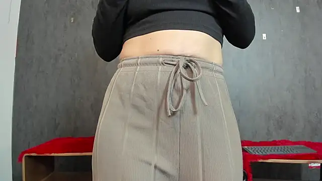 Snapshot of IvanaFetish chatting on February 2025 03:47:02 AM IvanaFetish online show from February 2025 03:47:02 AM