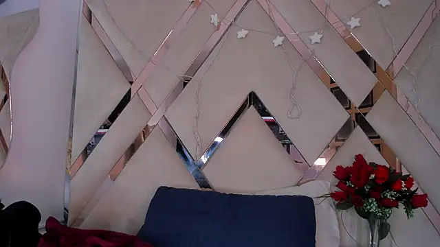 ninaht online show from January 2026 08:54:01 PM