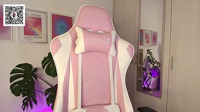 Liujunne2 online show from September 2025 11:49:02 PM