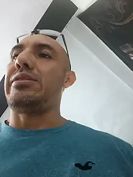 Snapshot of exmilitary chatting on January 2025 09:00:01 PM exmilitary online show from January 2025 09:00:01 PM