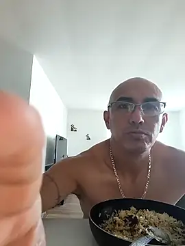 Snapshot of exmilitary chatting on October 2025 03:35:02 PM exmilitary online show from October 2025 03:35:02 PM