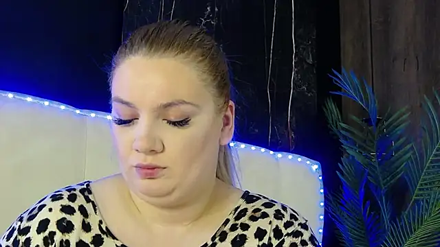 MelanieBrownn online show from April 2026 04:43:02 AM