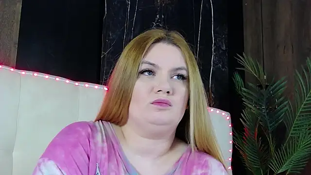 MelanieBrownn online show from April 2026 04:41:02 AM