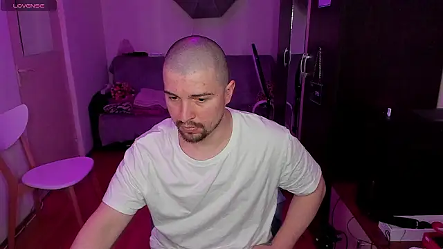 Snapshot of Michael_Wolfborn chatting on March 2026 02:44:01 PM Michael Wolfborn online show from March 2026 02:44:01 PM