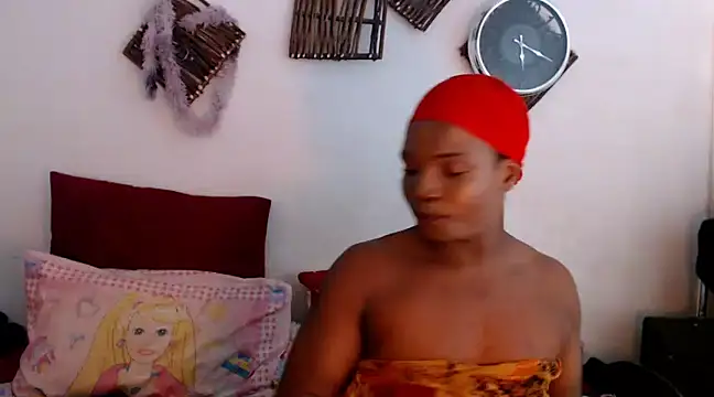 Snapshot of RoyalQueenxx chatting on January 2025 10:58:02 AM RoyalQueenxx online show from January 2025 10:58:02 AM