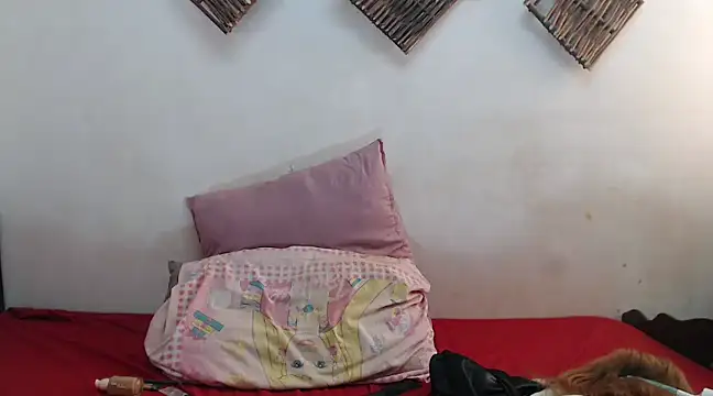 Snapshot of RoyalQueenxx chatting on March 2025 05:24:02 AM RoyalQueenxx online show from March 2025 05:24:02 AM