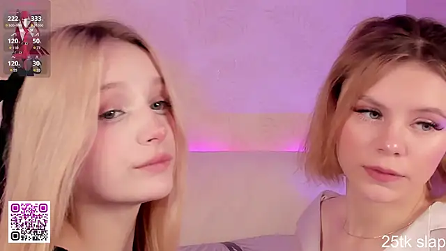 Snapshot of Naughty__Couplles chatting on March 2025 03:07:01 AM Naughty Couplles online show from March 2025 03:07:01 AM