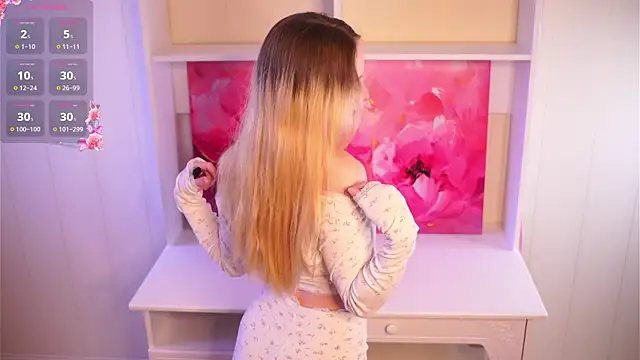 Snapshot of Naughty__Couplles chatting on October 2025 03:20:02 AM Naughty Couplles online show from October 2025 03:20:02 AM