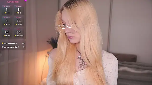 Naughty  Couplles online show from February 2026 04:11:02 PM