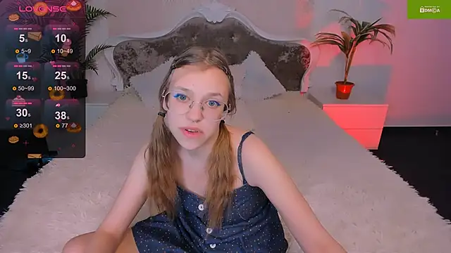 LayriantaVee online show from January 2025 01:49:02 PM