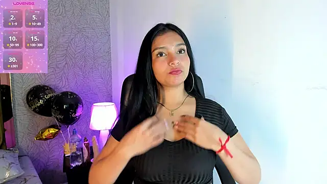 Snapshot of Candys_victoria chatting on October 2025 03:15:02 AM Candys victoria online show from October 2025 03:15:02 AM