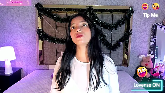 Snapshot of Candys_victoria chatting on December 2025 03:23:01 AM Candys victoria online show from December 2025 03:23:01 AM